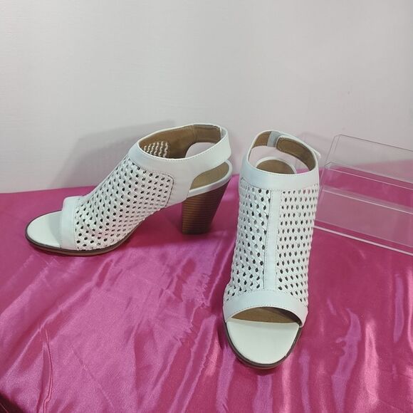 Charlotte Russe Womens SZ 11M White Peep Toe 3.5" Lauren Ankle Booties. - Picture 10 of 10